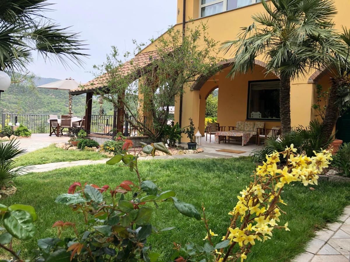 L'Acacia B&B Pietra Ligure Buitenkant foto