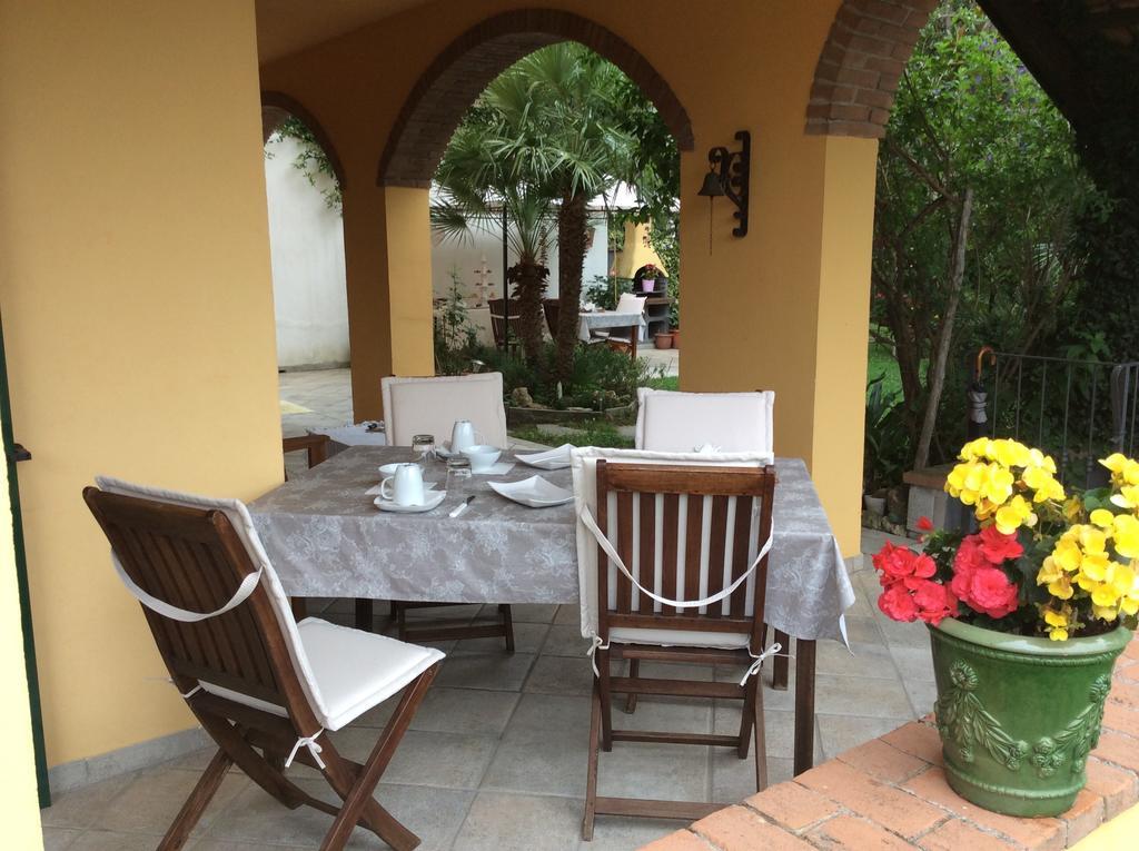 L'Acacia B&B Pietra Ligure Buitenkant foto