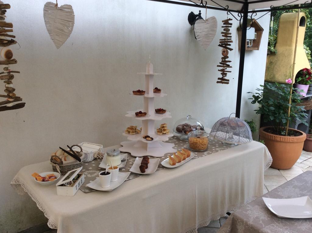 L'Acacia B&B Pietra Ligure Buitenkant foto
